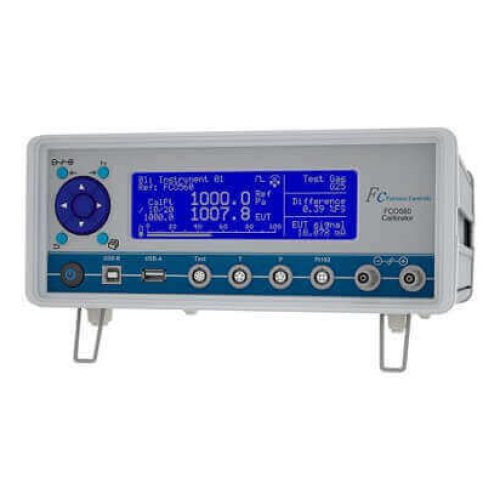 Differential pressure and gas flow calibrator FCO560